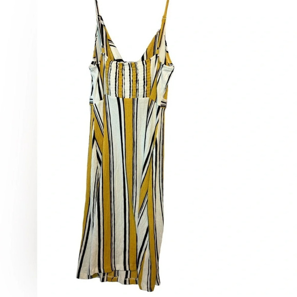 Excellent condition size large Love tree dress cute and lightweight very soft - Picture 3 of 4